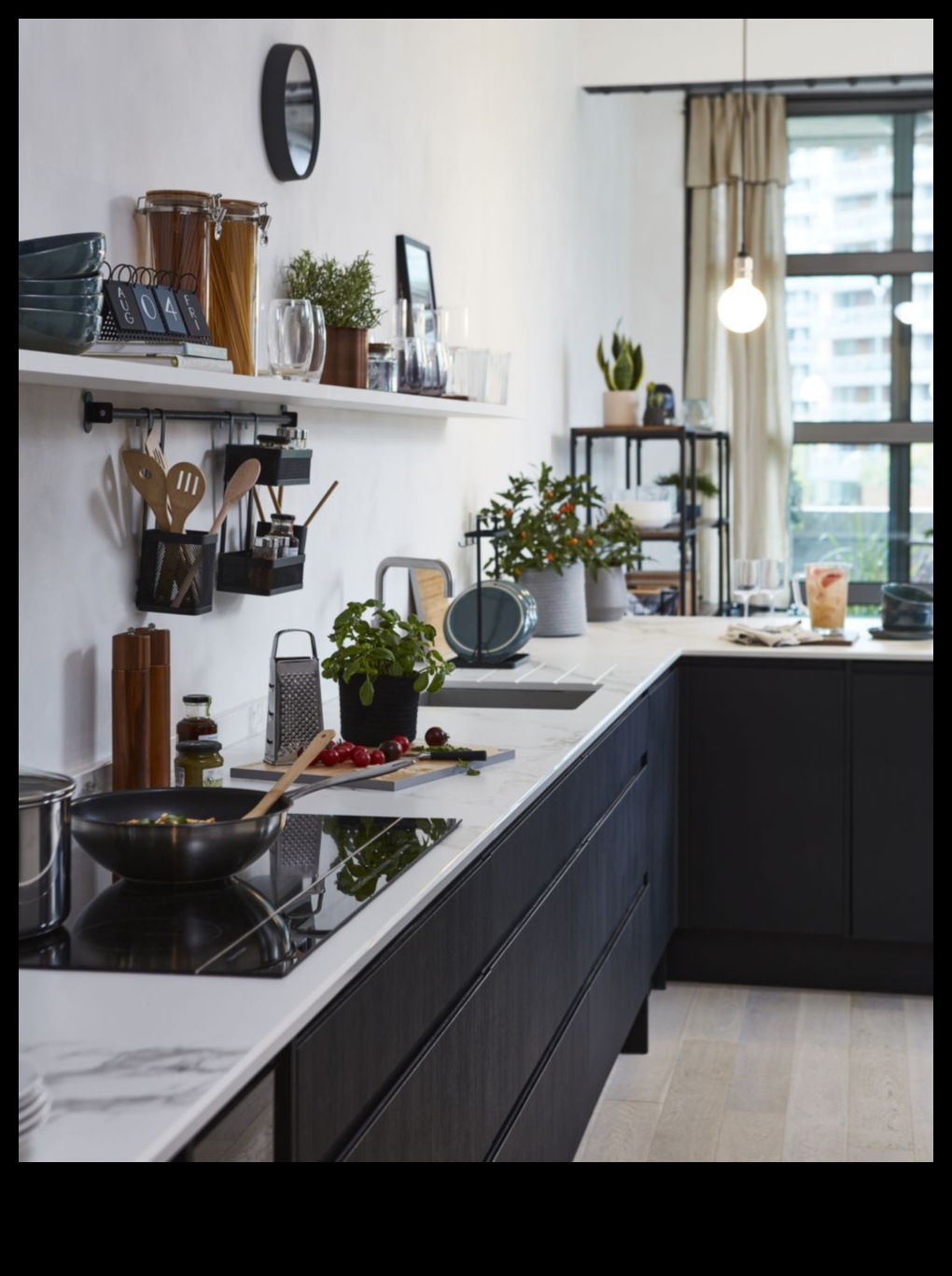 Industriāli elegantas virtuves dekoru idejas