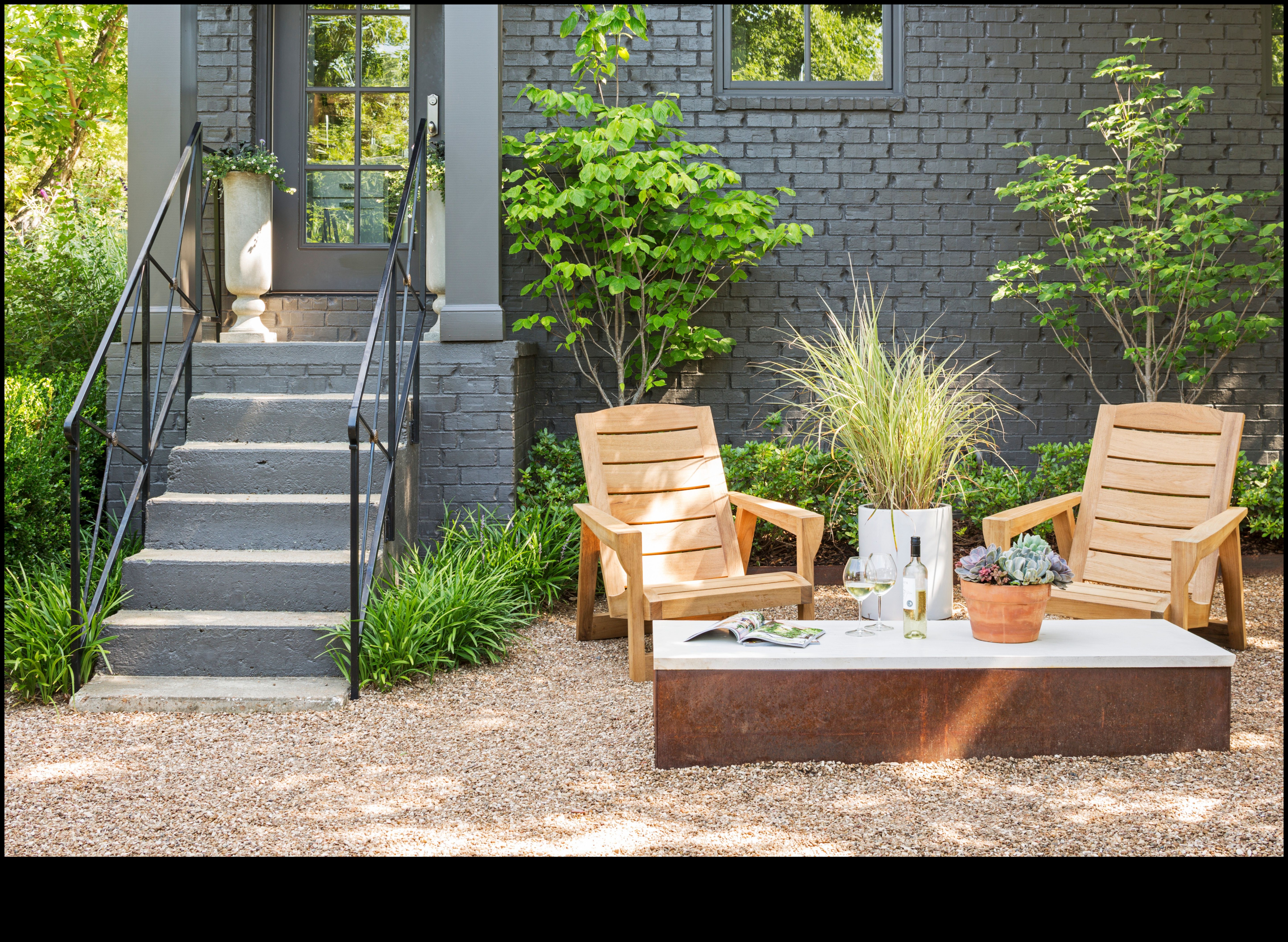 Savdabīgs pagalma dekors izklaidei brīvā dabā