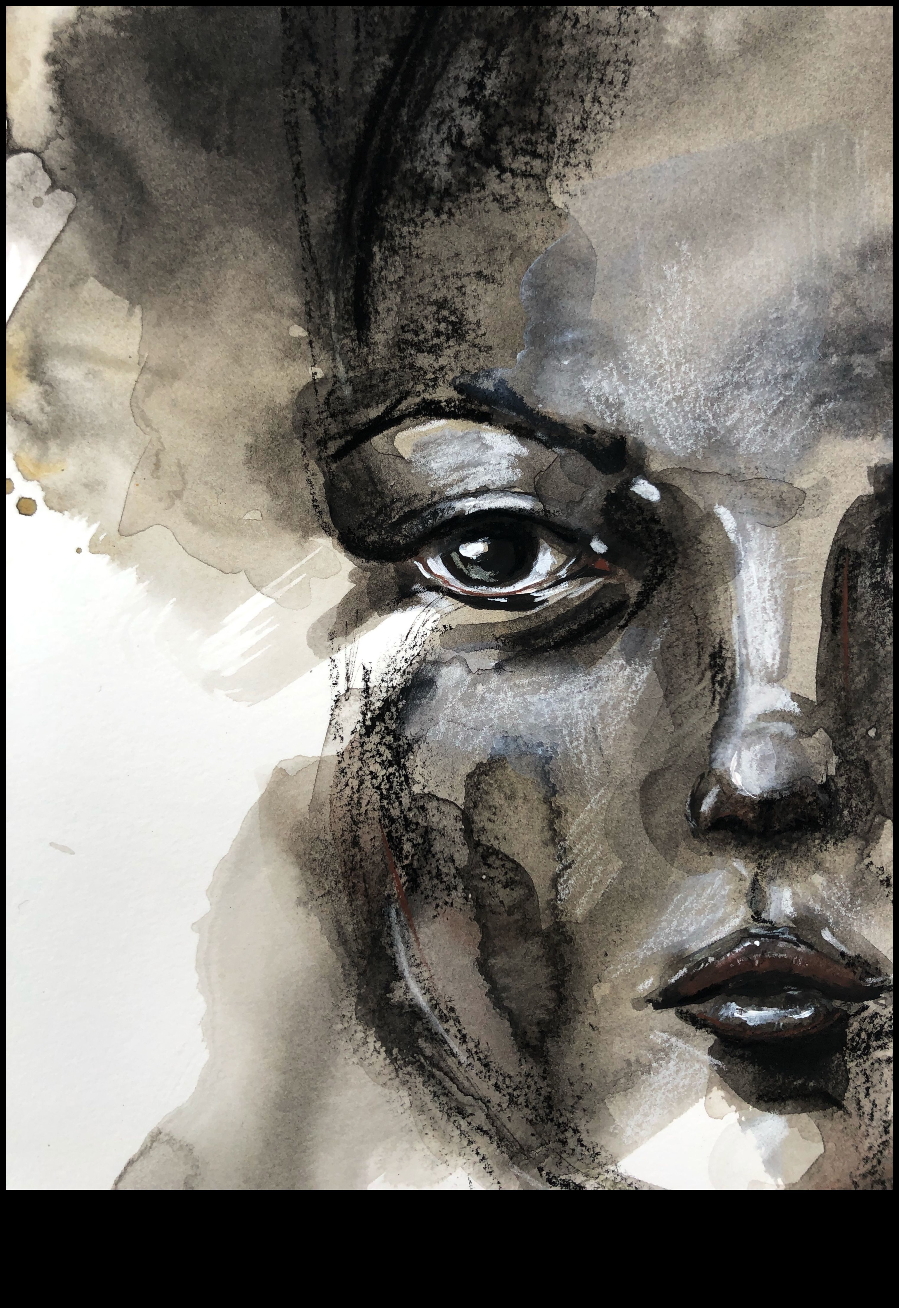 Ogļu un tintes saplūšana: eksperimentēšana ar jauktu datu nesēju